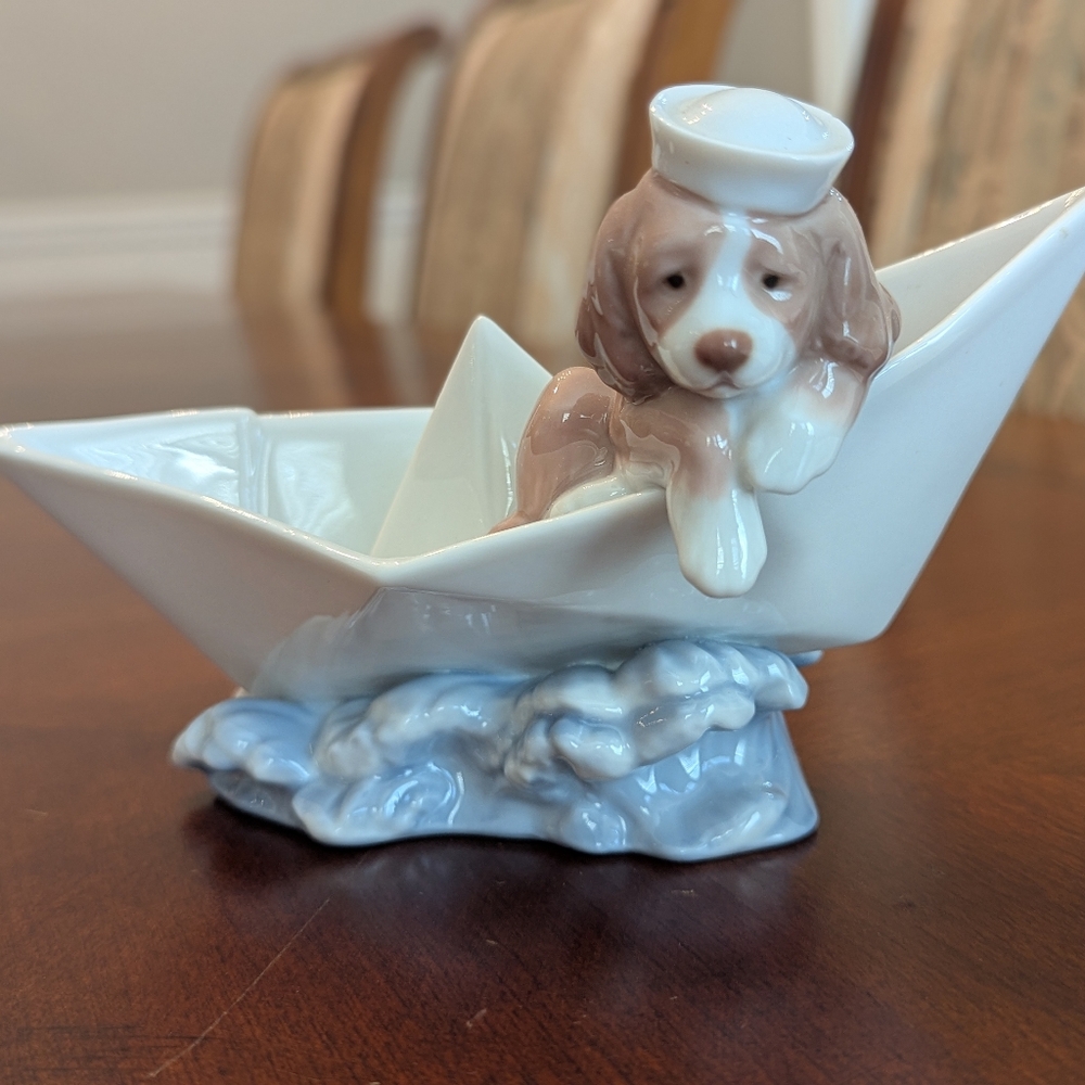 Lladro Figurine Little Stowaway